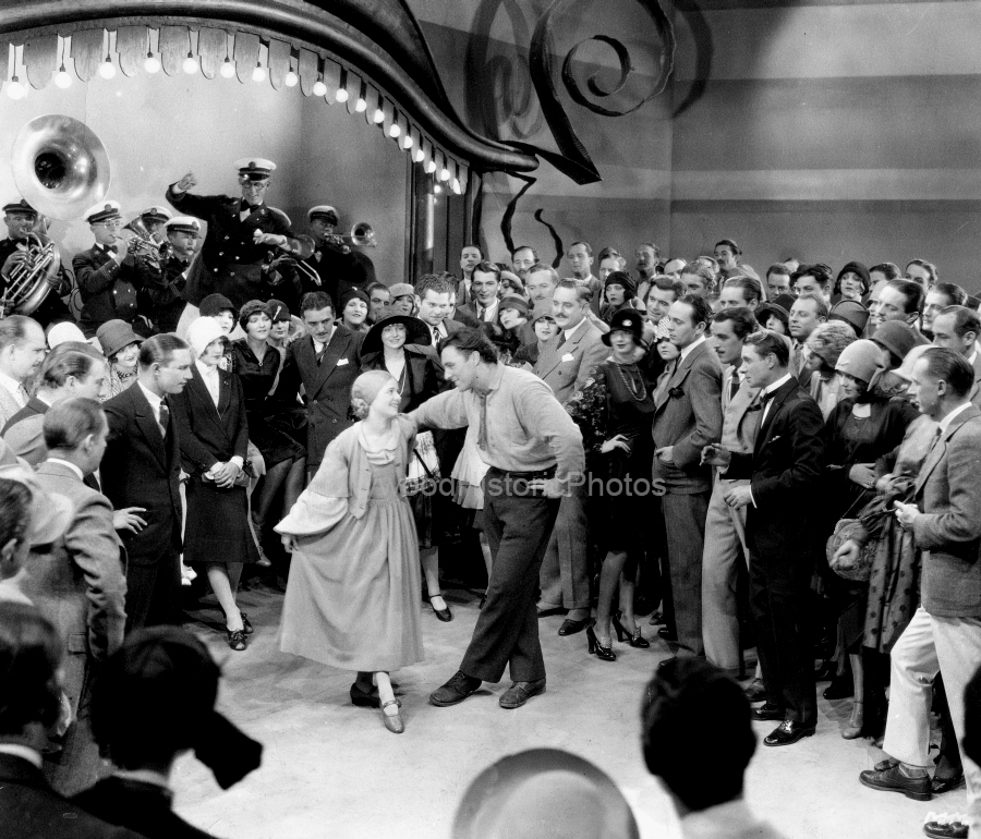 Janet Gaynor 1927 3 George OBrien in Sunrise wm.jpg